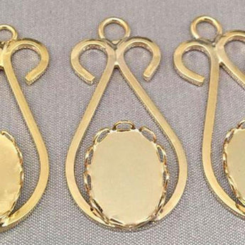 2 Vintage Light Gold Plated Setting Pendants