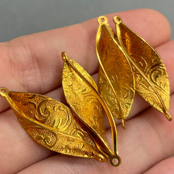 4 Vintage Gold Leaf Connecter Pendants