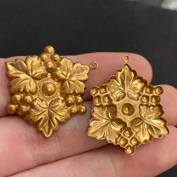 4 Vintage Brass Grape Leaf Metal Pendants #8943