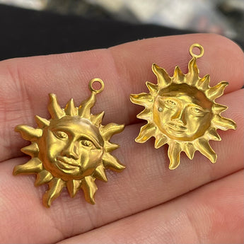 12 Vintage Brass Sun Charms