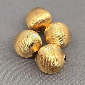 4 Vintage Etched Brass Metal Round Beads