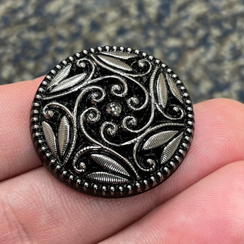 1 Vintage Silver Floral Round Glass Cabochon #8507