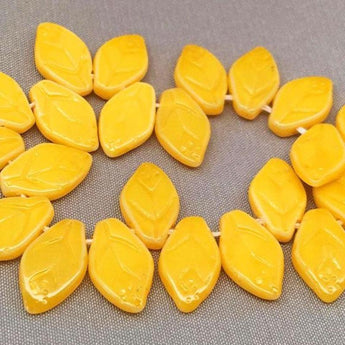 25 Creamy Yellow Czech Leaf Glass Beads