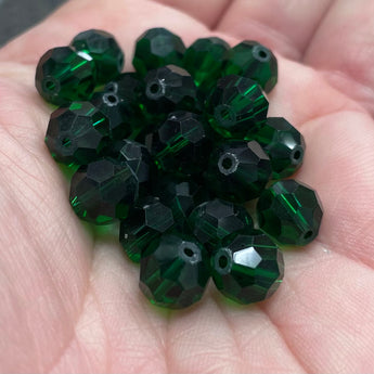 25 Vintage Emerald Green Faceted Round Glass Beads