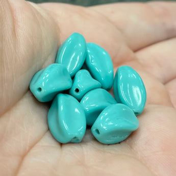 8 Vintage Green Turquoise Wavy Oval Glass Beads #9398