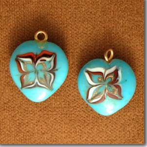 4 Vintage Turquoise Floral Heart Glass Charms #200280