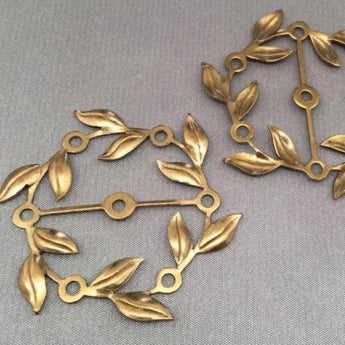 4 Vintage Leaf Wreath Metal Findings