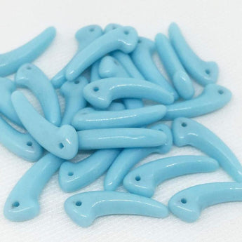 25 Baby Blue Turquoise Czech Glass Dagger Beads