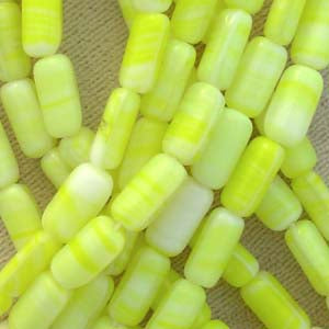 25 Vintage Lemon Cream Glass Beads #1432