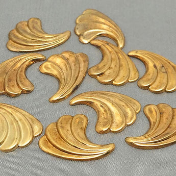 10 Vintage Brass Feather Metal Stampings