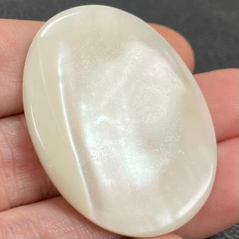 1 Vintage Large Mother of Pearl Oval Cabochon #5009