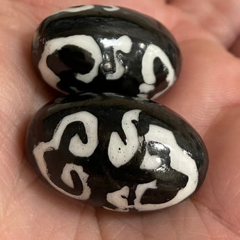 2 Vintage Black White Abstract Oval Glass Beads