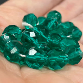 25 Emerald Czech Fire Polished Glass Beads