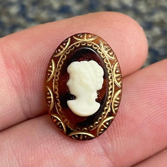 1 Vintage Dark Amber Glass Cameo Oval Glass Cabochon #8608