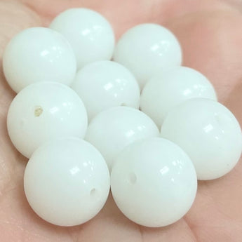 10 Vintage Opalescent White Japan Round Glass Beads