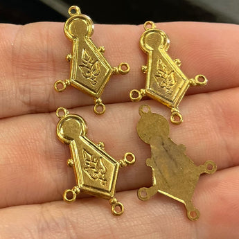 4 Vintage Victorian Gold Plated Connector Pendants #7067