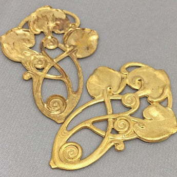 1 Large Vintage Fancy Brass Flower Metal Stamping