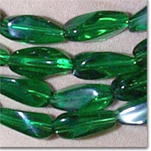 10 Vintage Japan Emerald Green Cherry Brand Glass Beads #4129