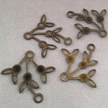 10 Vintage Aged Brass Multi Leaf Metal Connectors 25mm