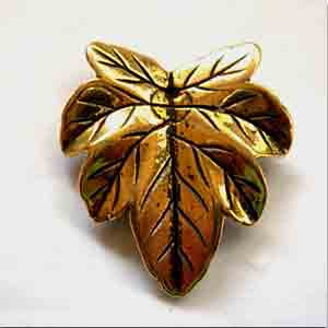 8 Vintage Antique Gold Plated Acrylic Leaf Pendants