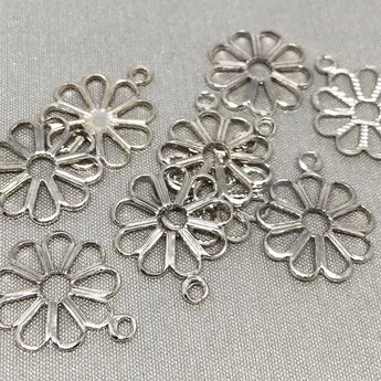 50 Vintage Silver Plated Daisy Metal Charms