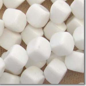 25 Vintage White Diagonal Cube Glass Beads #4516